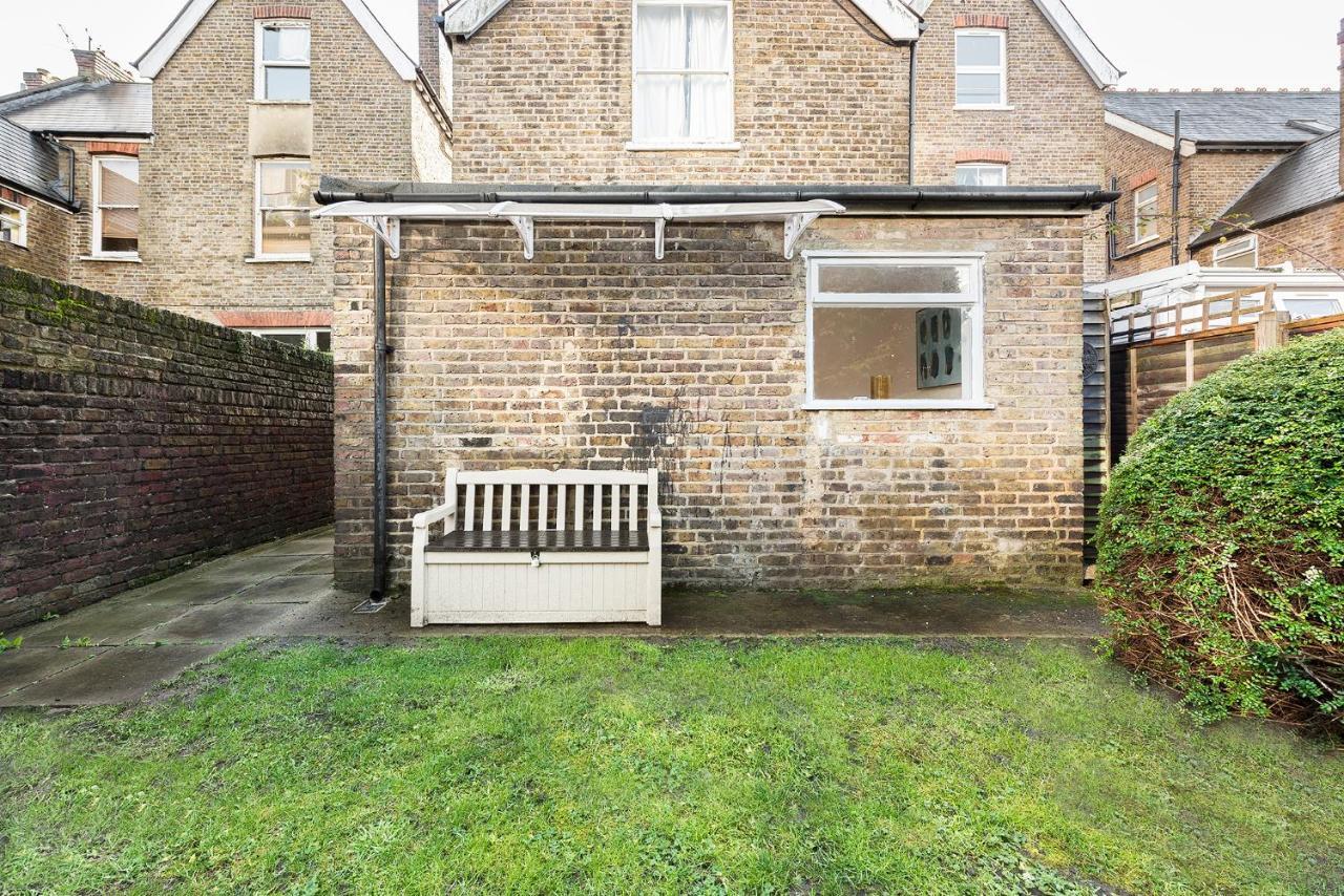 Heart Of Ealing Apartment With Garden London Exterior foto