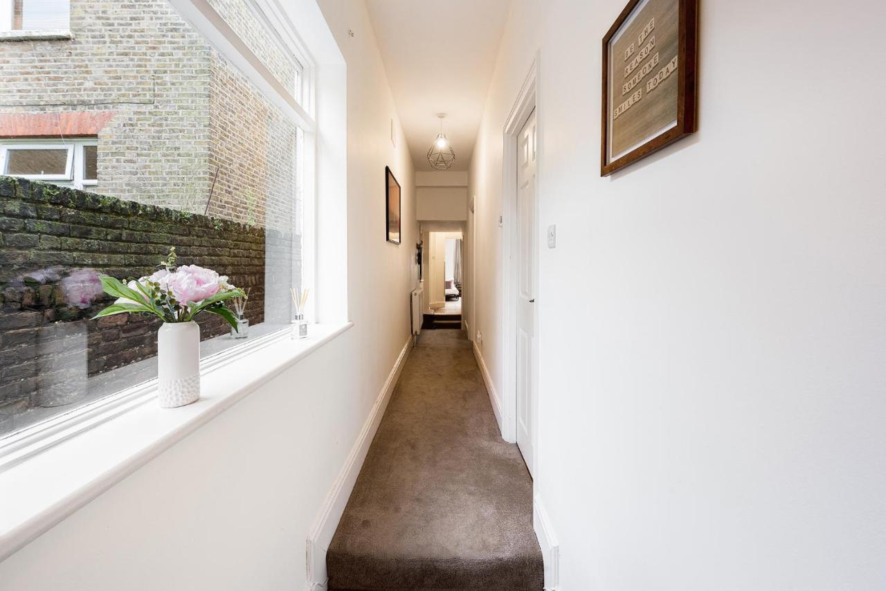 Heart Of Ealing Apartment With Garden London Exterior foto