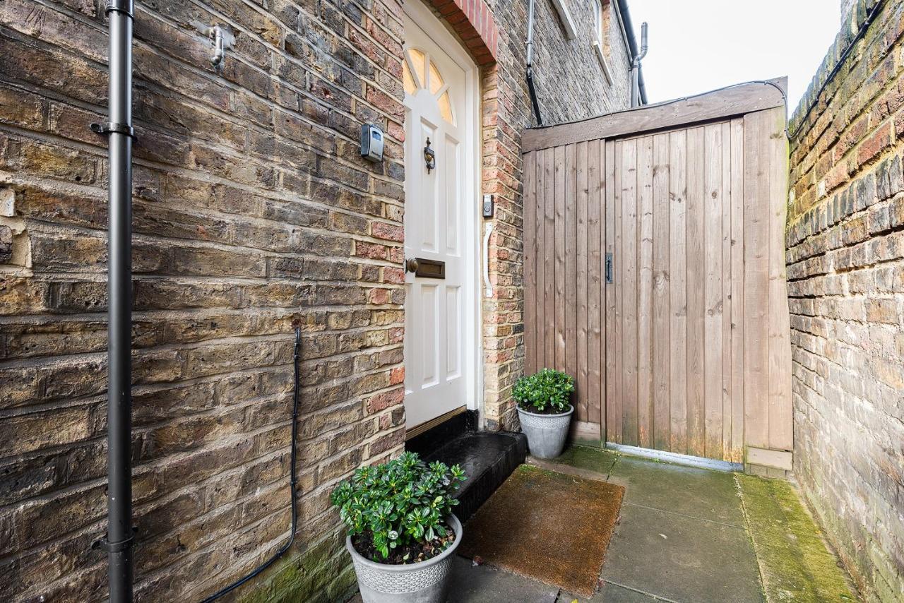Heart Of Ealing Apartment With Garden London Exterior foto